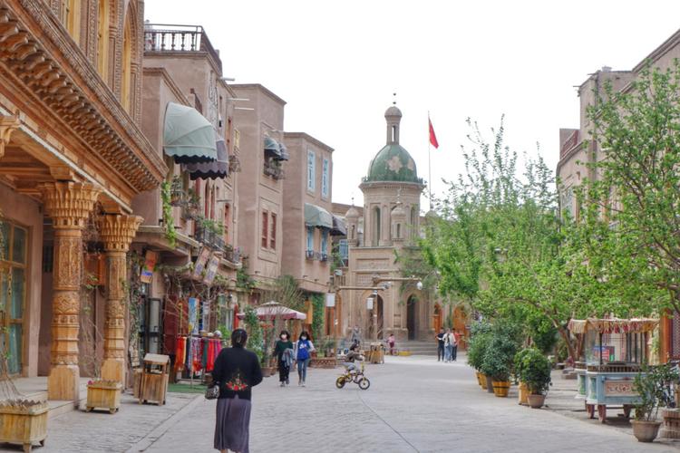 新疆两千多年历史的老城至今居住十几万居民街道复杂如迷宫