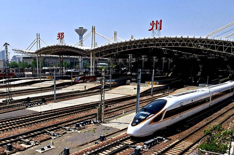 建设武西高铁线路最受伤的是郑州,建设武贵高铁最受伤的是谁?