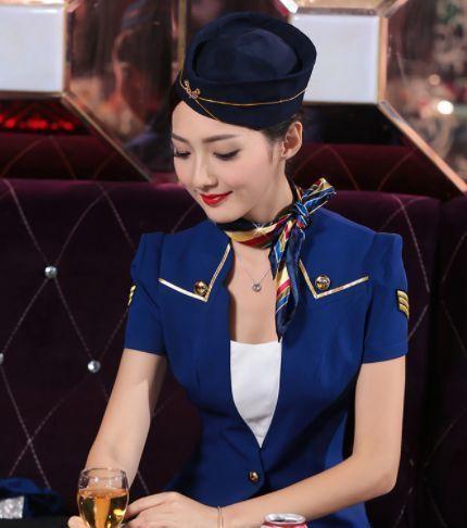赵本山的私人空姐天使面容魔鬼身材年薪高到不可想象
