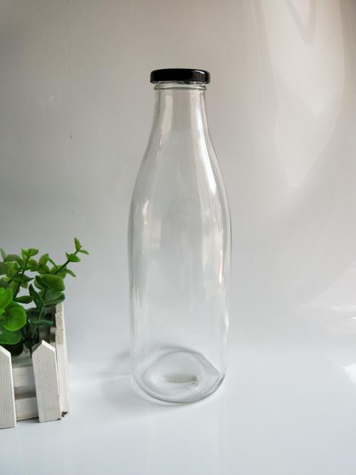 玻璃瓶瓶牛奶