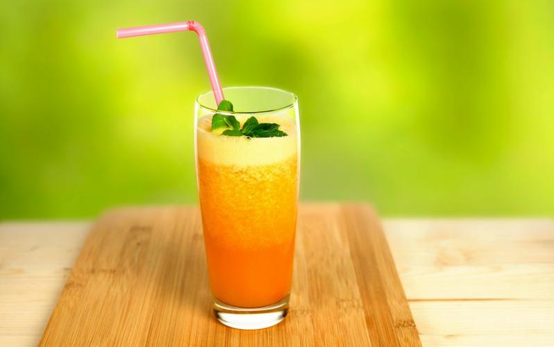 新鲜饮料橙汁玻璃杯吸管图片图片