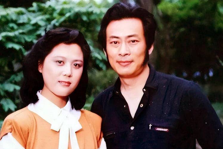 王诗槐与演员李桂英王诗槐早在电话里将自己和儿子的情况告诉了王筠
