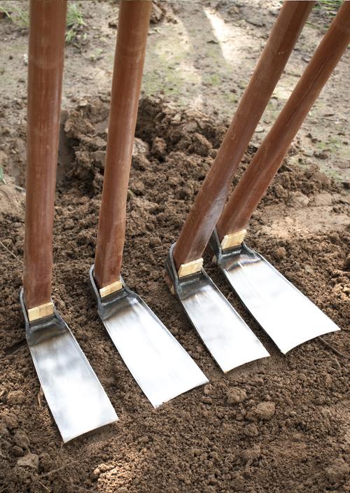 锄头挖地家用老式松土神器农具条锄种菜开荒两用钢板锄头挖笋全钢