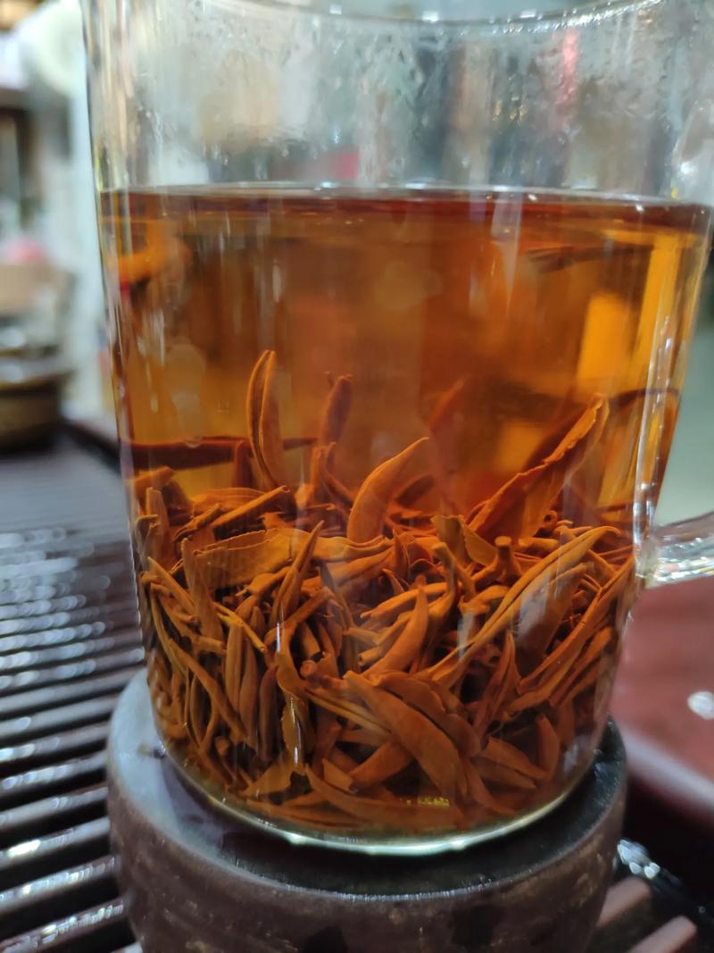 红茶 属于 全发酵茶, 茶汤明艳, 香气高长醇和, 叶 - 抖音
