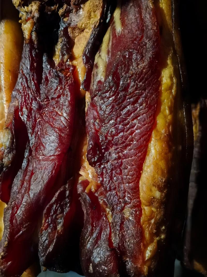 而在高山族的饮食文化中,有一道美食佳肴备受推崇——高山酥肉.