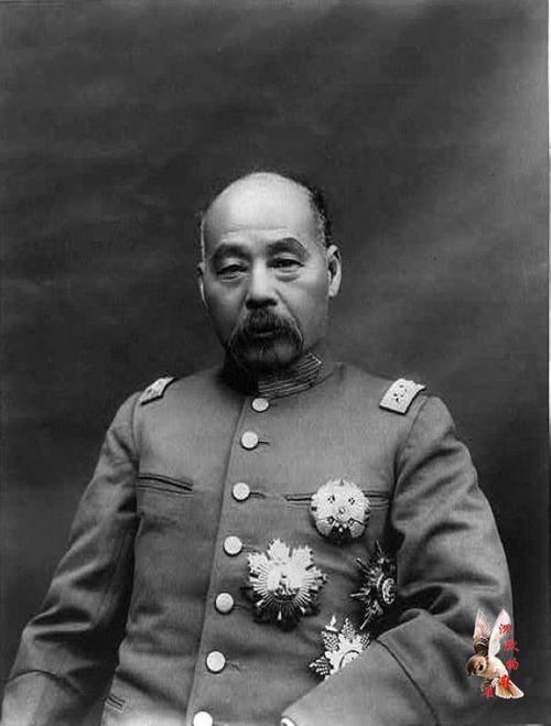 冯国璋毕业于北洋武备学堂,曾任北洋步兵学.