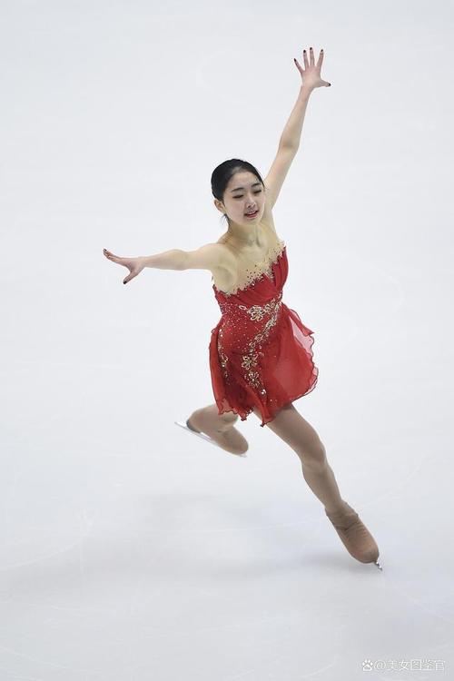 李子君,一位出色的中国花样滑冰女运动员,她的美丽超越了寻常.