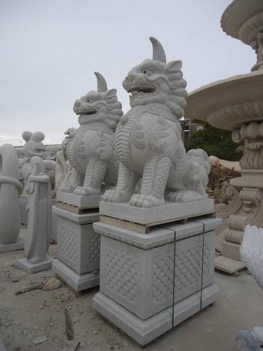 惠安厂家供应石雕獬豸园林广场门口摆放花岗岩独角兽瑞兽雕刻一对