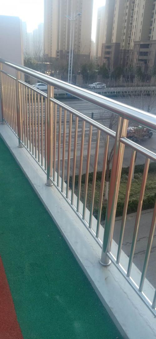 铝艺铁艺护栏连廊栏杆不锈钢锌钢护拦济南别墅护栏