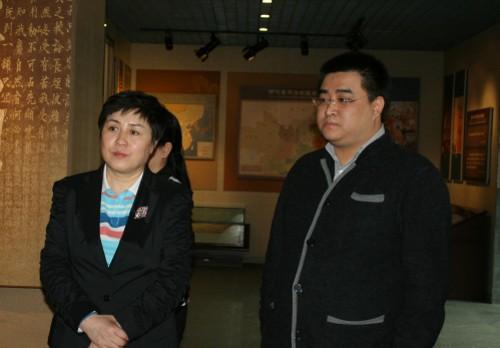 当天下午,刘部长一行参观了"北京晋商博物馆",刘部长认真听取了