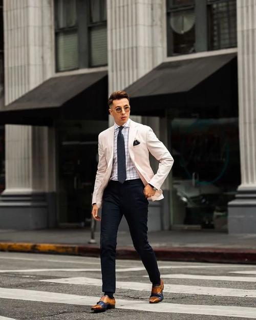 西装和裤子撞色造型绅士优雅这样穿风格时髦多变