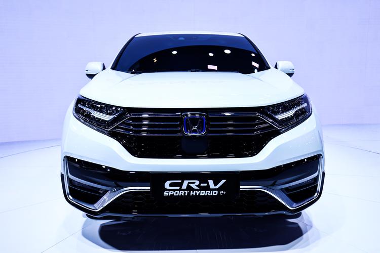 这一次,本田在华首款插电混动式车型cr-v锐混动e 正式上市,再一次壮大