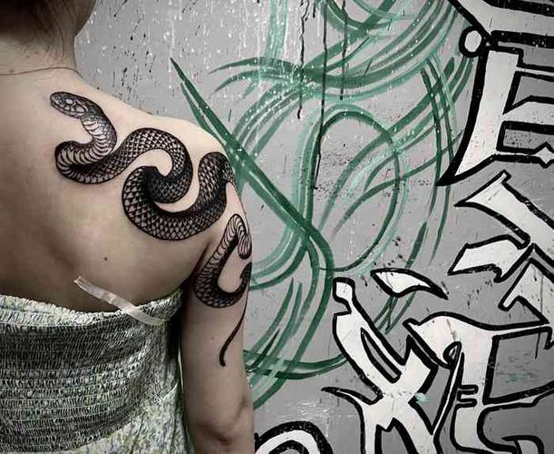 文人墨刻tattoo·studio(横岗店)-"【风格】动物想覆盖以前的纹身,又