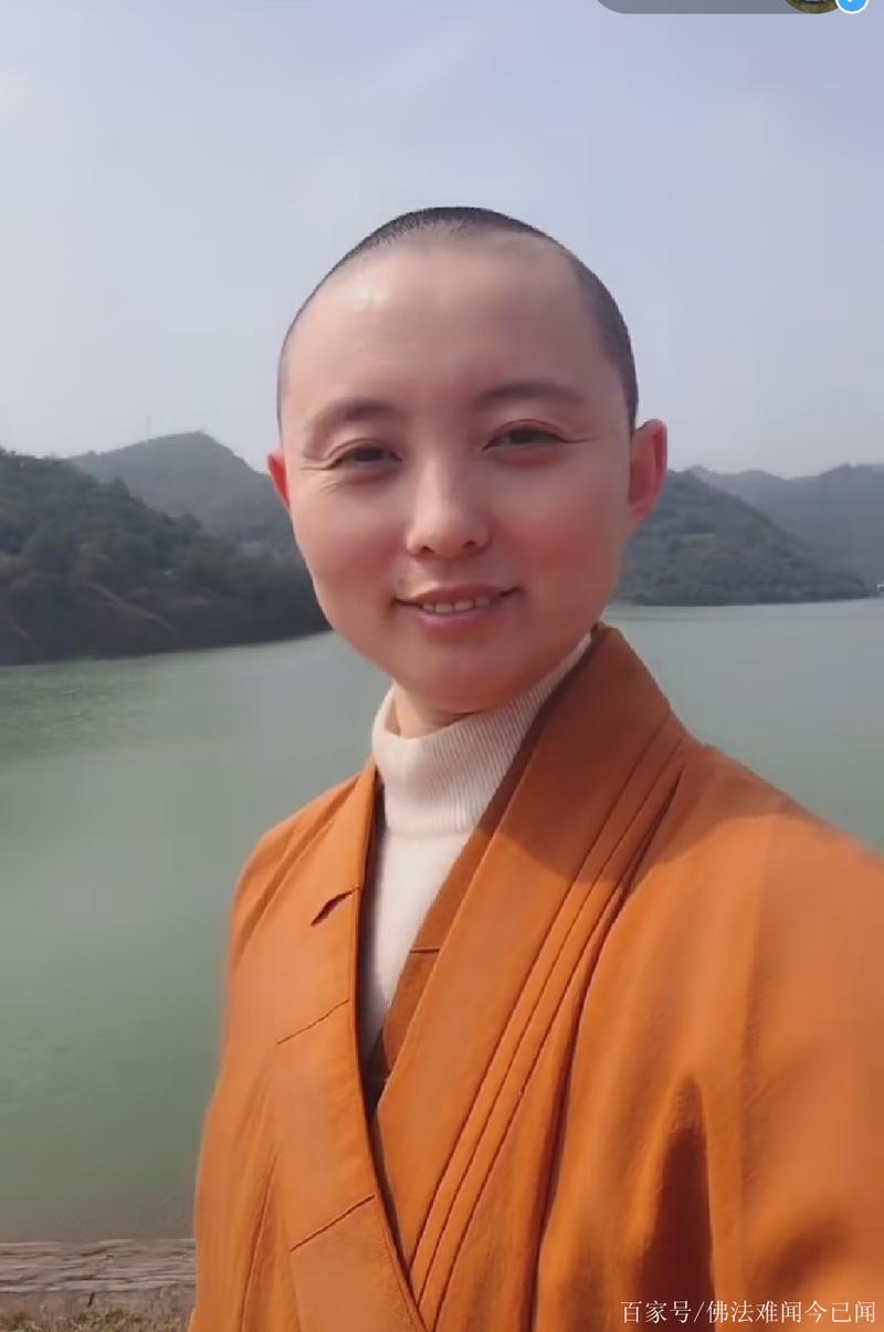 丝发断,佛缘至.中国最美女僧人的学佛之路.