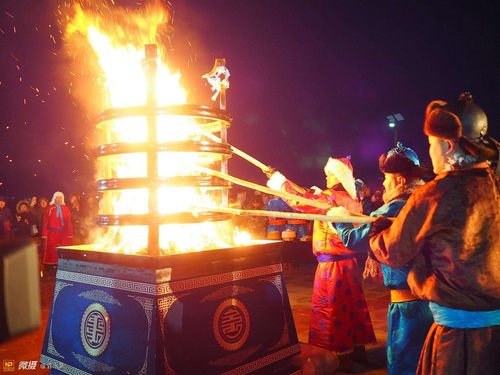 它主要来自古代蒙古族对火的崇拜.祭火仪式是在农历12月23日晚间举行.