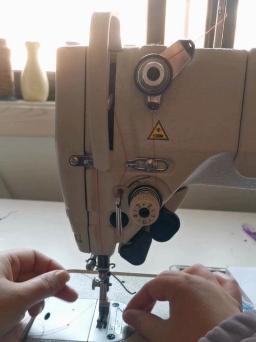 工业缝纫机正确穿线步骤
