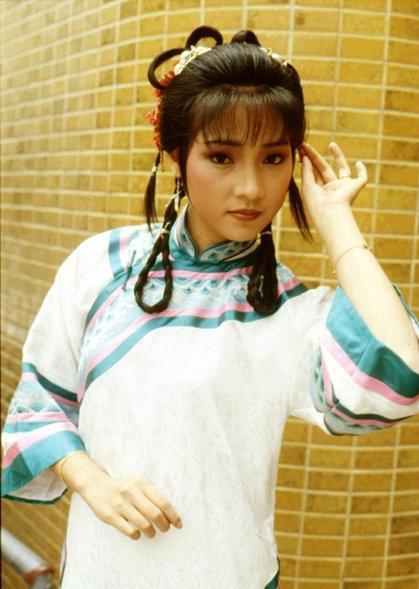 1985年雪山飞狐戚美珍饰胡夫人
