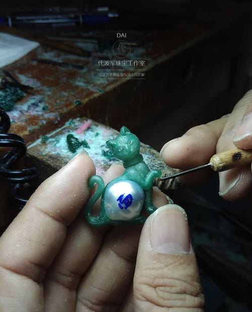 异形海水珍珠,代波军艺术珠宝工作室原创作品,艺术首饰——雕蜡图