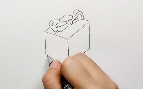 漂亮的礼盒怎么画  怎么画简单礼物盒