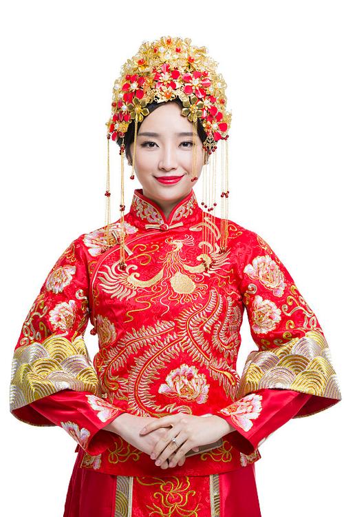 穿中式古装结婚礼服的新娘图片下载