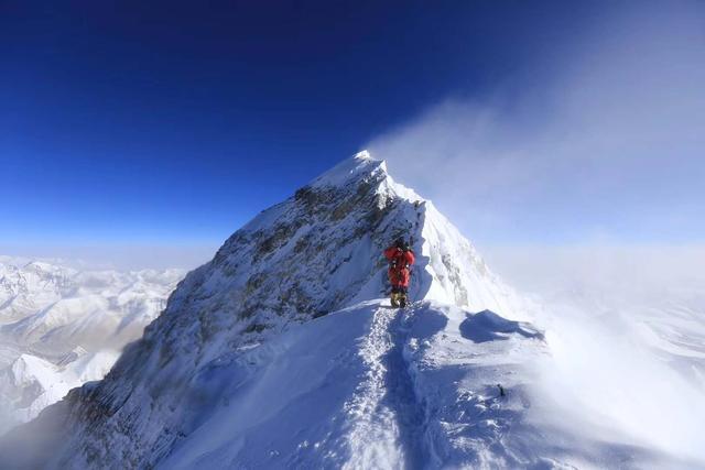 珠峰登顶,需用时3个月,每人50万,荣耀的背后,可能只是存款!_西藏