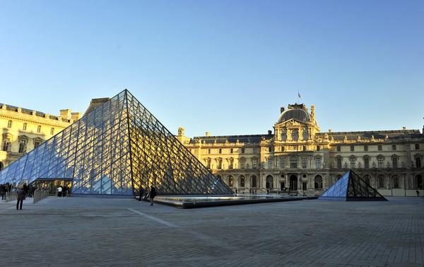 艺术品宝库世界三大博物馆之一"卢浮宫"