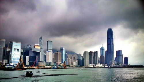 暴风雨前的黑暗发布时间:2015-08-09 拍摄于香港维