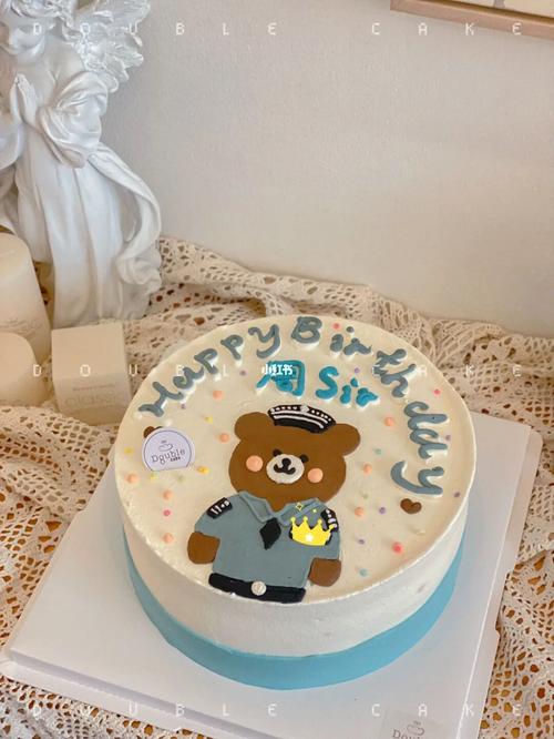 手绘蛋糕警察小熊