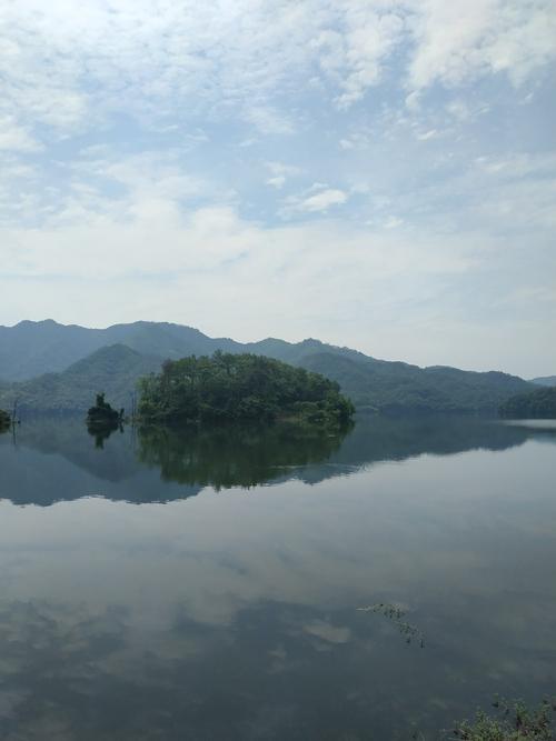 游浦江通济湖