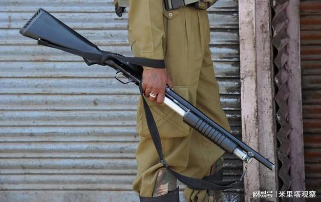 印度的国产军警用霰弹枪