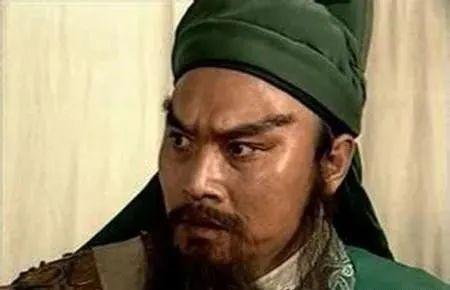 演员张山也曾经扮演过关羽,他也是山东青岛人,身高178,毕业于中央戏剧