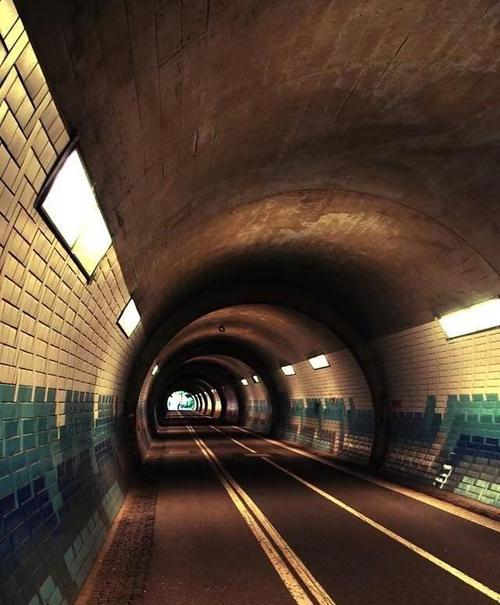 这座曾有过两百多人遇难的恐怖隧道如今又是什么模样