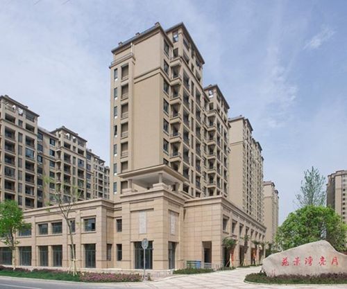 月亮湾景苑(bt工程)位于浙江省海宁市,建筑面积223000㎡,框剪结构26栋
