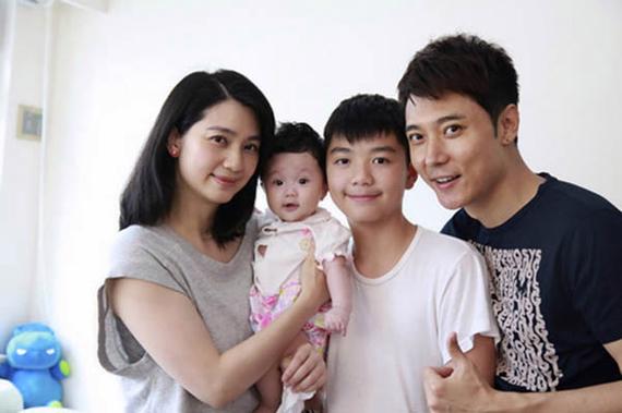 张丹峰和洪欣差几岁 相差十岁的姐弟恋也可以很幸福