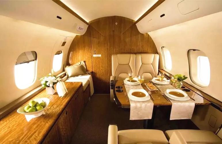 首家飞机主题餐厅仅139元149元抢购爱唯飞机餐厅超值双人餐