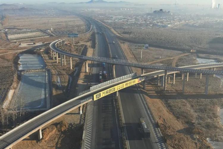 辽宁首次京哈高速改扩建工程上演智能化拆桥