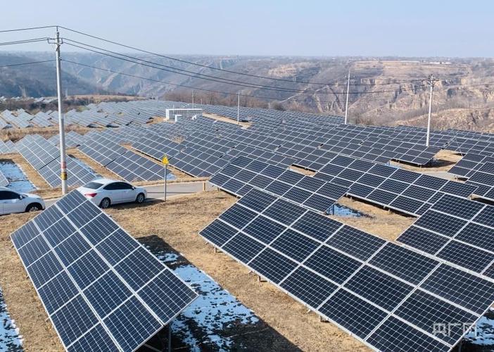 2023年12月21日,中国华能陇东能源基地首批百万千瓦风光项目在环县