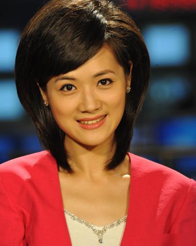 央视主播董丽萍近照曝光她是高颜值学霸如今41岁了依然单身
