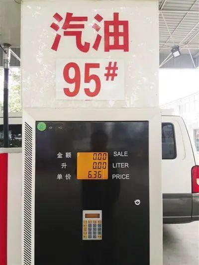 第二点,92号汽油的车不差钱可以长期加95号汽油.