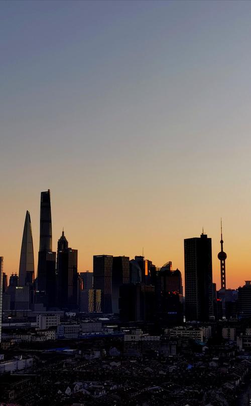 上海很少有粉色调的黄昏希望能看到一次