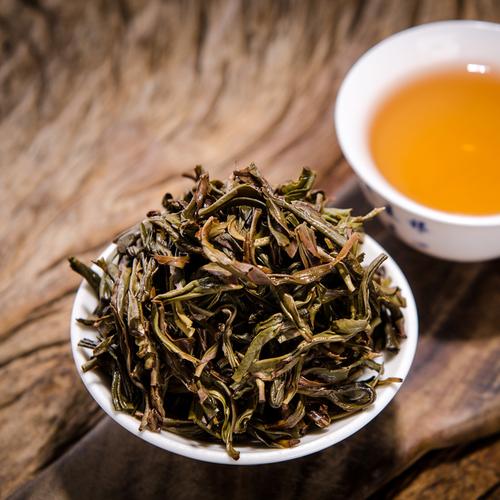 3,1单枞茶属于乌龙茶单丛茶是介于全发酵的红茶与不发酵的绿茶之间的