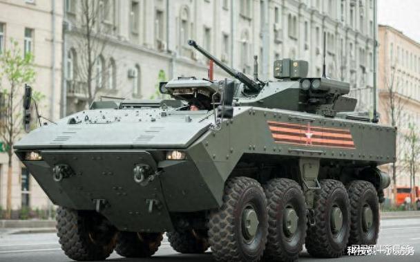 俄罗斯新型轮式战车曝光凸显暴力美学气质火力十分强劲