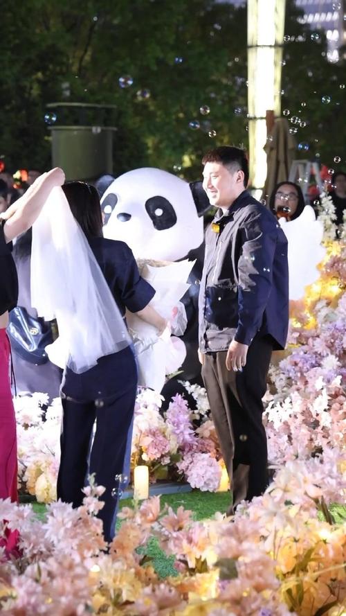 安九熊猫哥迟到的求婚现场##熊猫哥向安九求婚