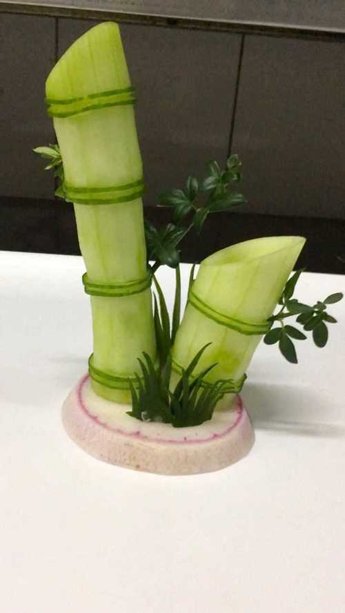黄瓜雕刻的竹子