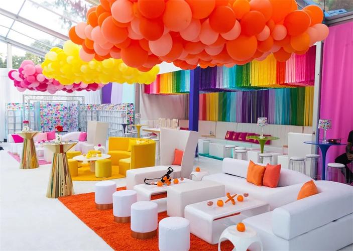 天呐这彩虹色的派对活动现场太爱了气球和流苏的策划创意真美好