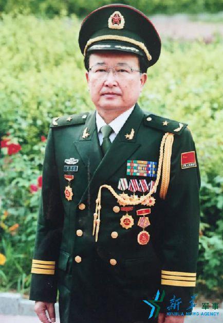 内蒙古军区副司令员李国安上不愧党下不愧民2