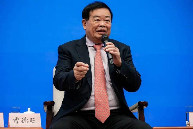 中国首善曹德旺:创全球第二大汽车玻璃厂,创业几十年捐款260亿_曹家