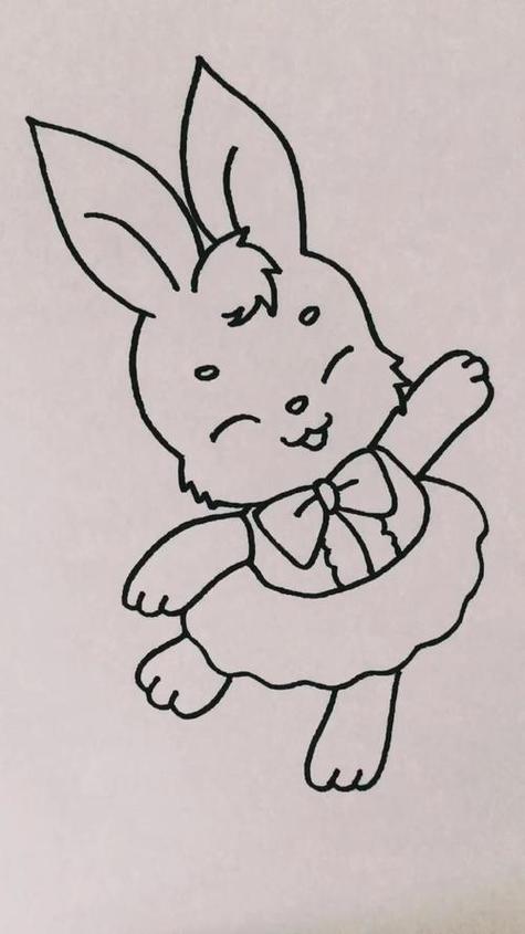 小兔子在跳舞简笔画画