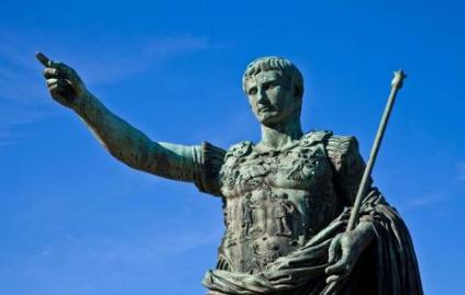 凯撒将高卢人击败后俘虏十万女性让士兵每人选两个任意处理