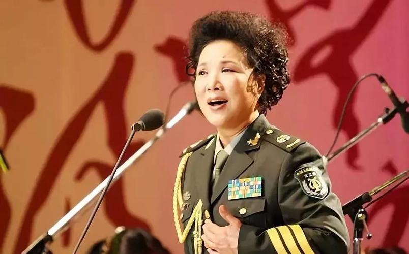 中国的女将军歌唱家总政国宝级演员她是真正的大师级艺术家